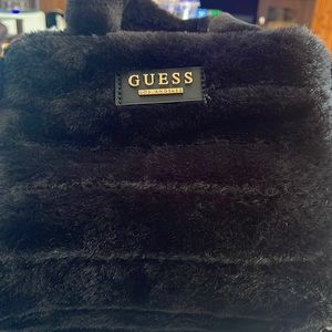 Guess crossbody pocketbook fuzzy